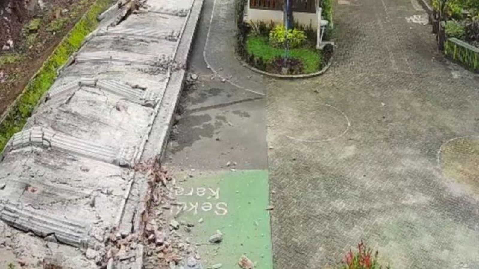 Robohnya Tembok di SMPN 182: Penyebab dan Tindakan Lanju