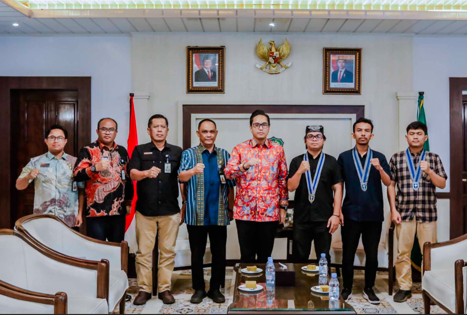 Rico Waas Ajak Pemuda Hadirkan Gagasan Nyata untuk Pembangunan