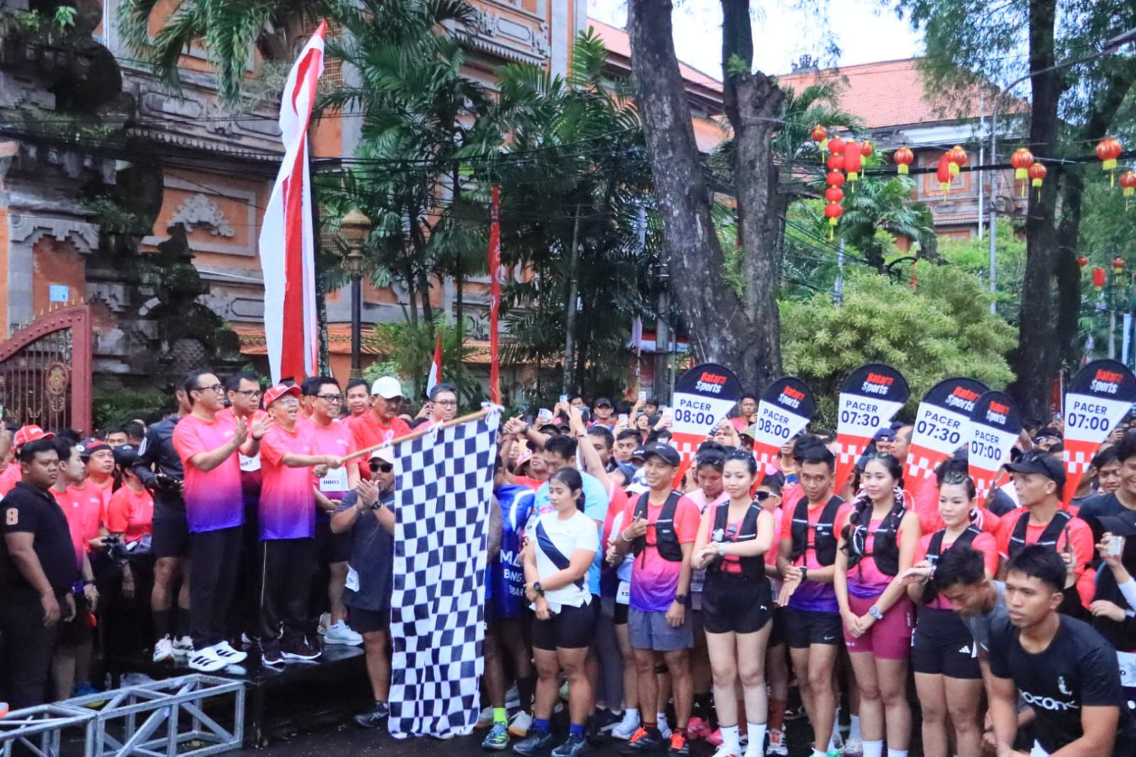 Semangat Kebersamaan Warnai Denpasar Run In Love HUT Kota Denpasar