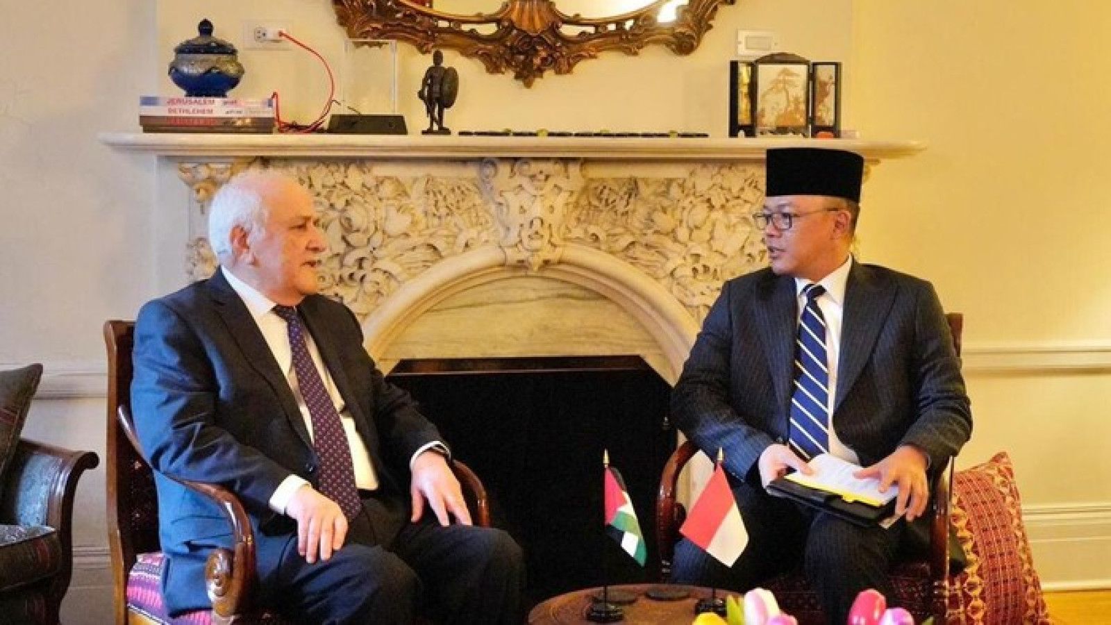 Komitmen Indonesia dalam Mendukung Palestina: Pertemuan Menlu Sugiono dan Riyad Mansour di New York