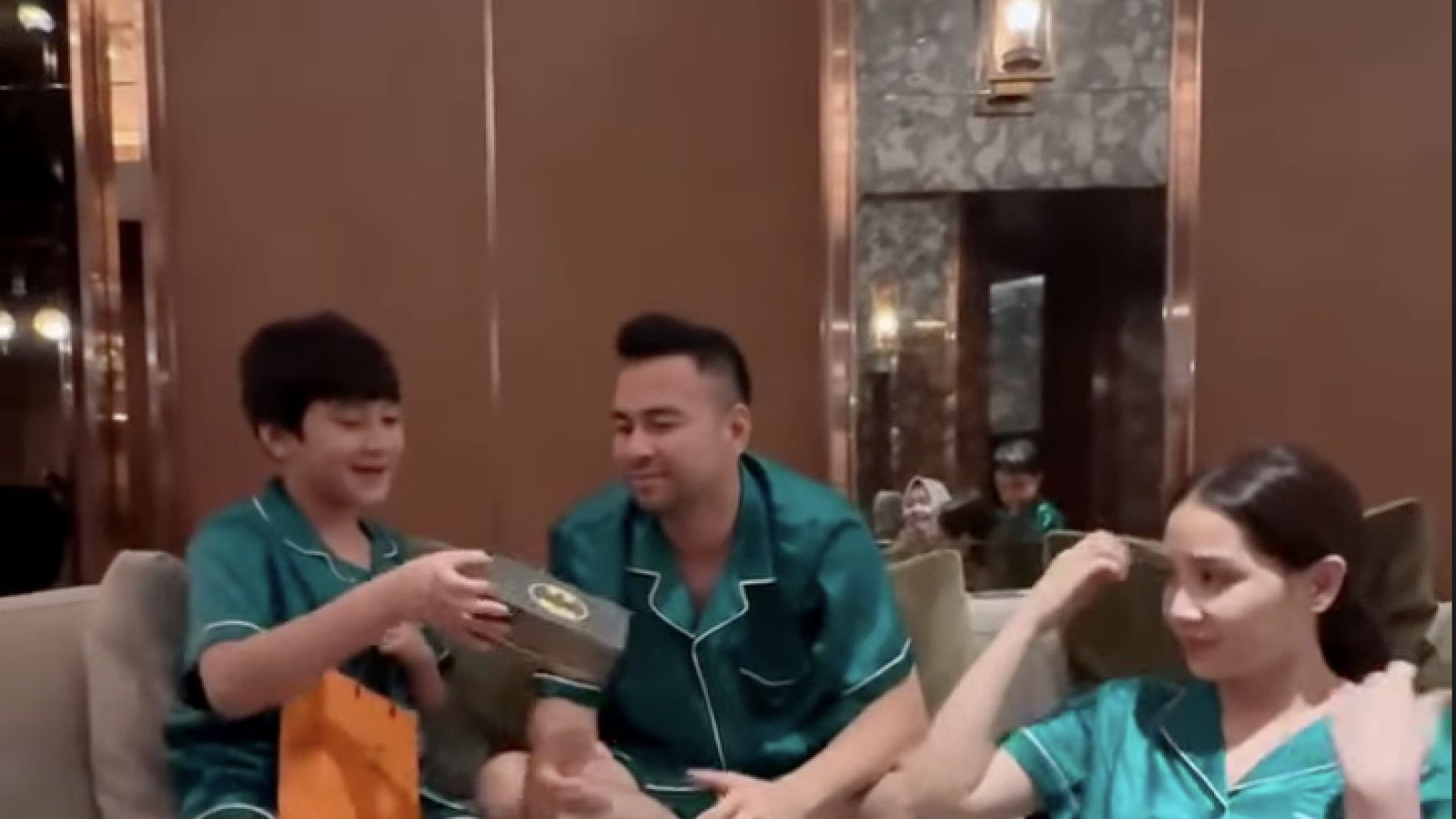 Meriahkan Ulang Tahun dengan Sentuhan Keluarga: Raffi Ahmad dan Nagita Slavina