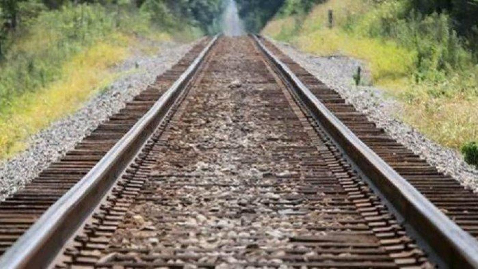 Larangan Aktivitas Ngabuburit di Sisi Rel Kereta Api Selama Ramadhan