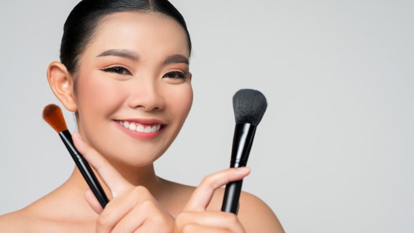 Teknik Make Up Minimalis untuk Penampilan Sehari-hari