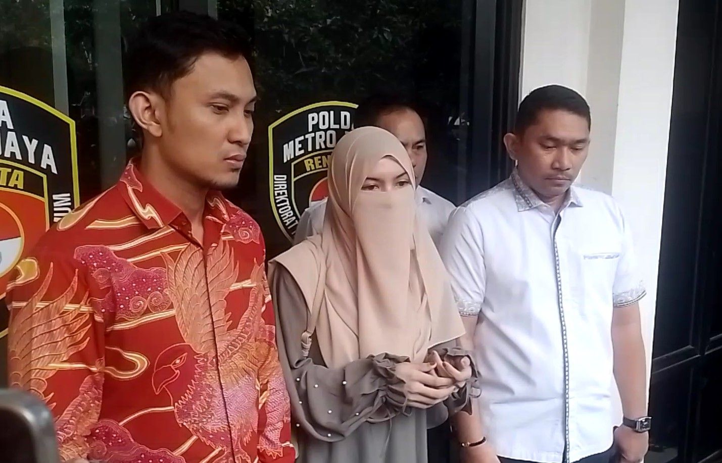 Fokus Cari Keadilan, Mawa Siap Gugat Cerai Insanul Fahmi Setelah Lebaran