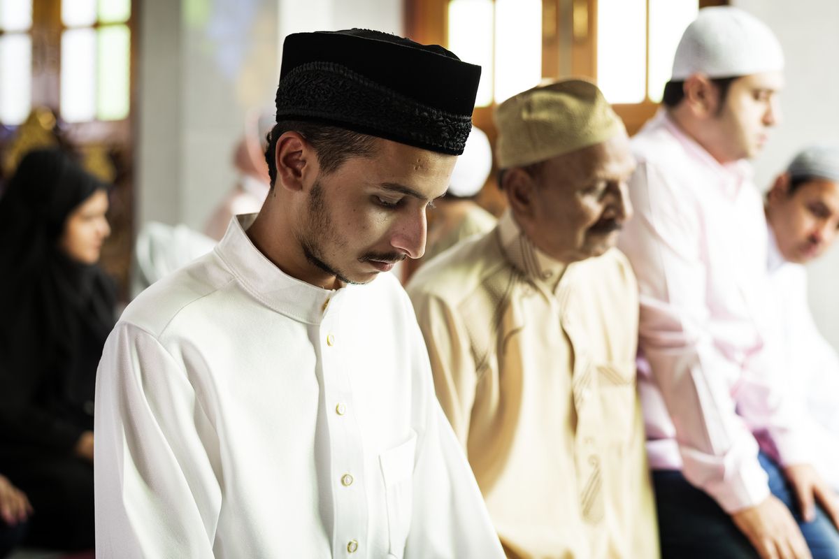 Sering Kentut Kecil Saat Shalat Tarawih? Ini Cara Mengatasinya Agar Ibadah Tetap Sah