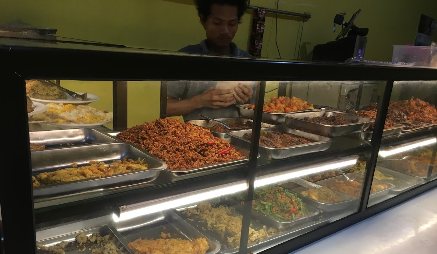 Rekomendasi 5 Tempat Makan 24 Jam di Malang, Solusi Lapar Tengah Malam
