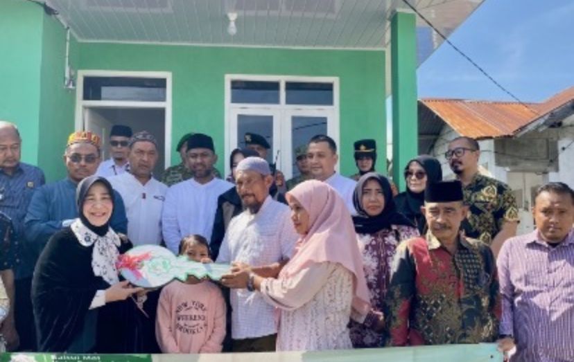 Haru! Warga Jeulingke Dapat Rumah Baru dari Zakat, Langsung Diserahkan Wali Kota