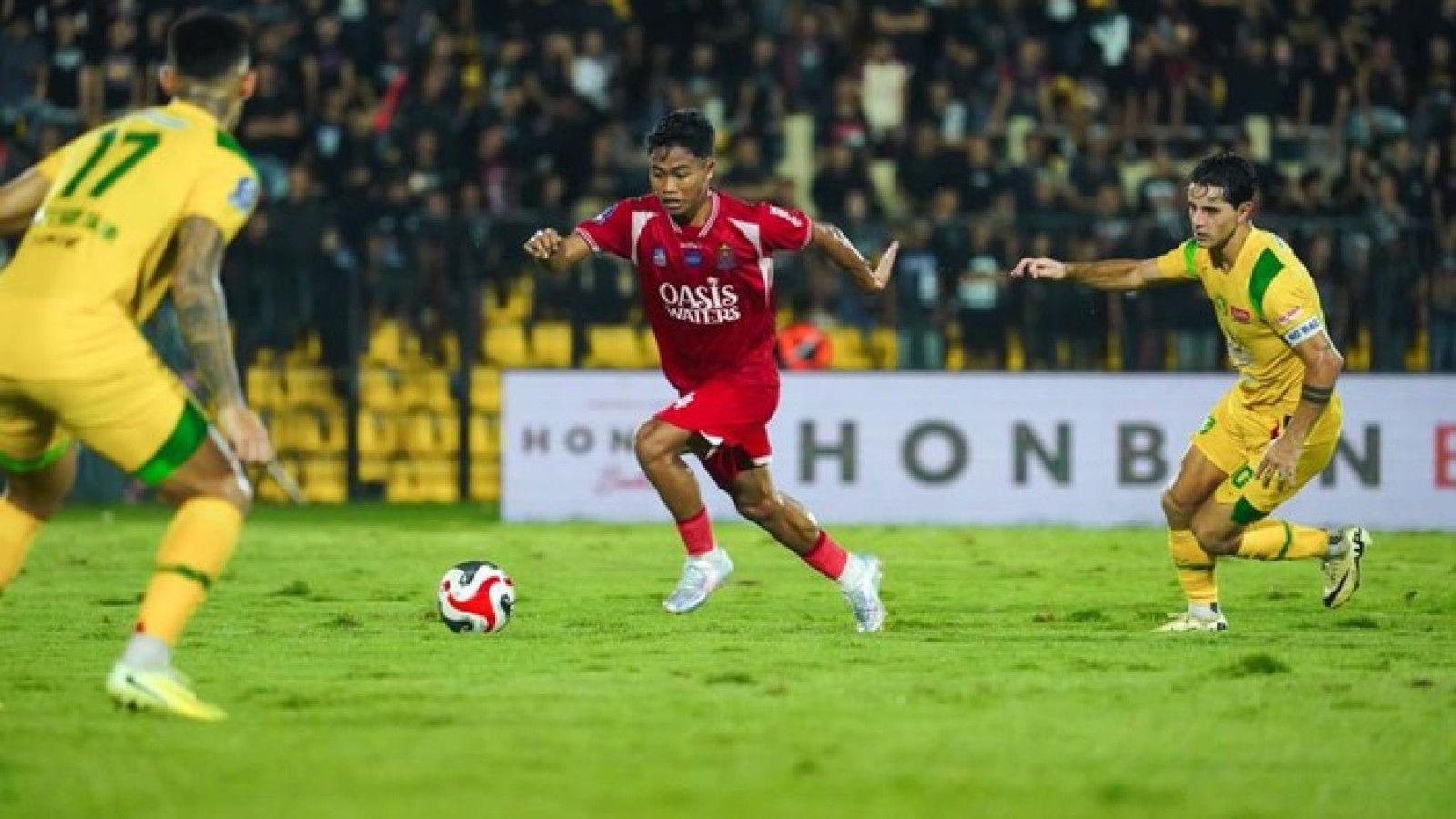 Rahmat Hidayat Pulang Dari Rumah Sakit Usai Insiden di Pertandingan Melawan Persebaya