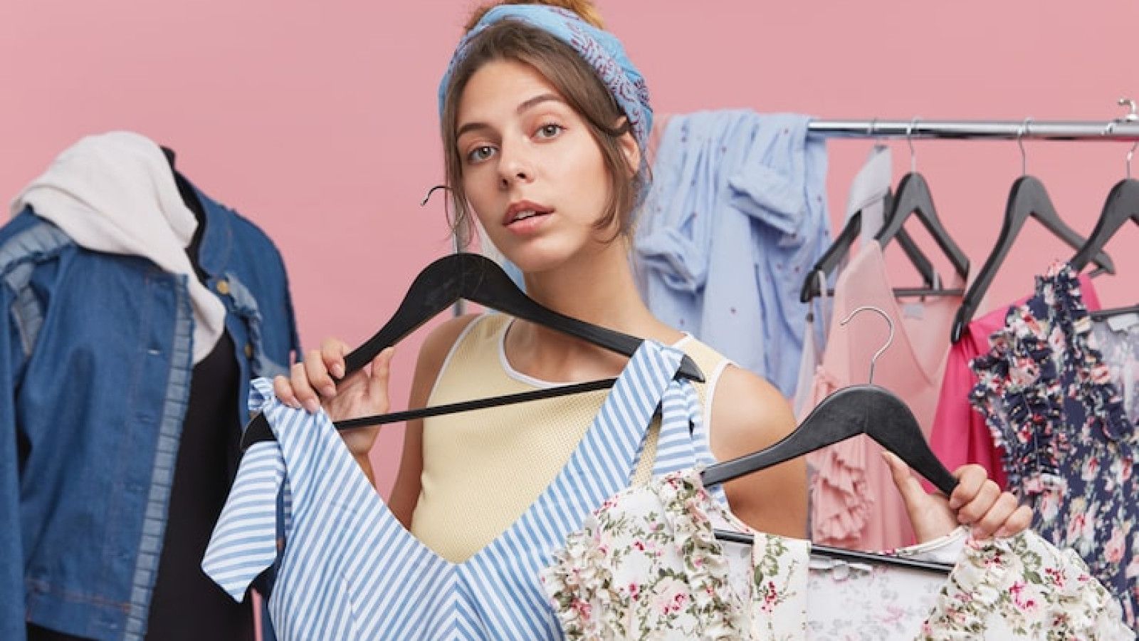 Menelusuri Tren Fashion Thrifting di Indonesia: Antara Ekonomi dan Keberlanjutan
