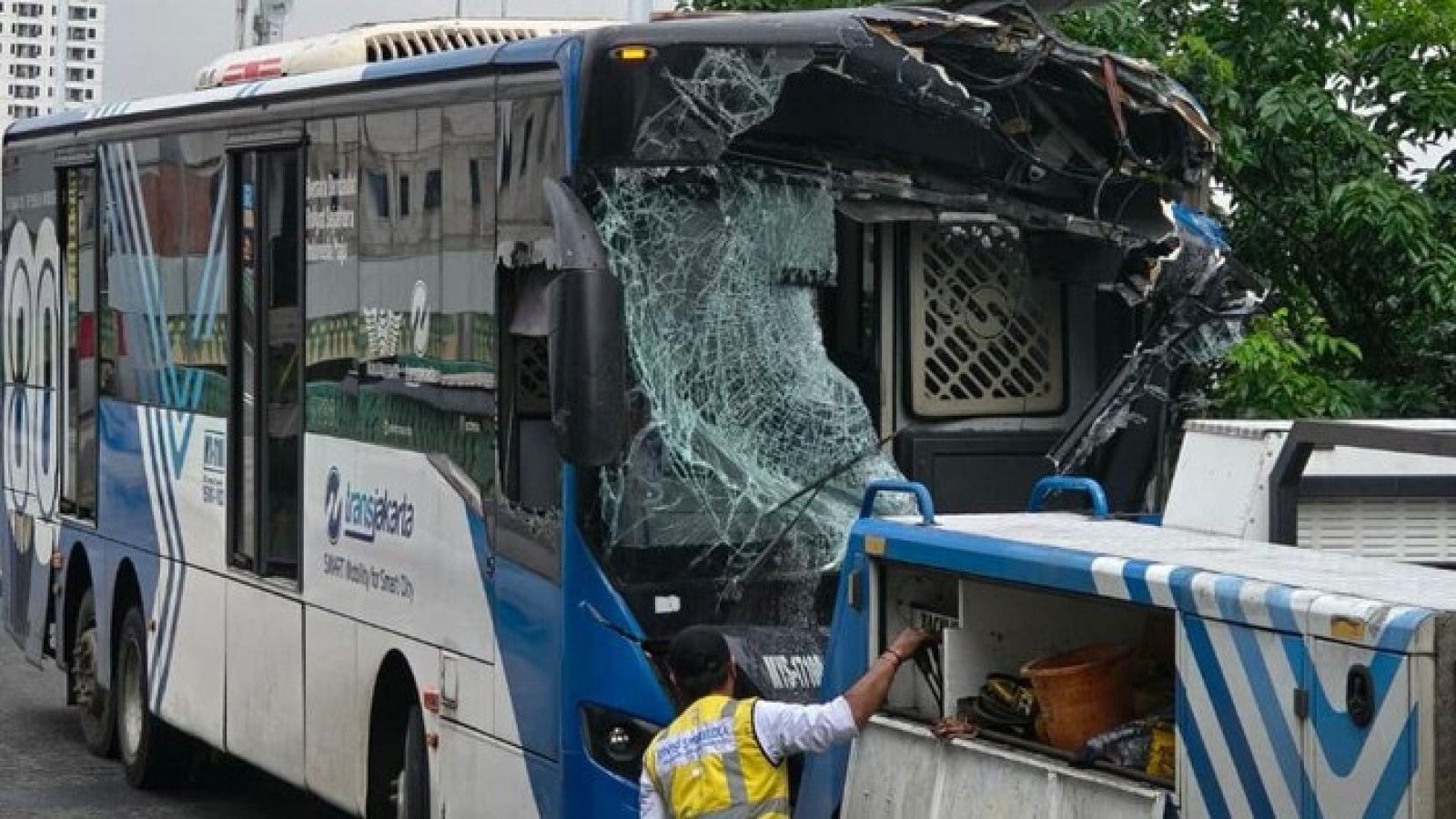 Kecelakaan Bus Transjakarta di Cipulir Akibat Sopir Mengantuk