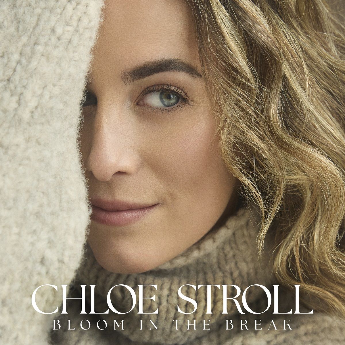 Chloe Stroll Rilis Bloom in the Break: Kejujuran Emosional dalam 12 Lagu