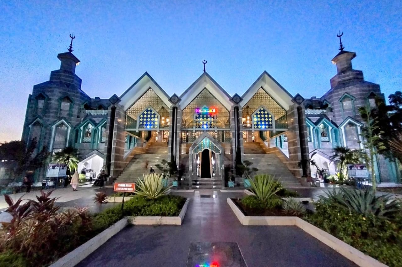 Daftar Masjid Shalat Tarawih 1 Juz 1 Malam di Makassar