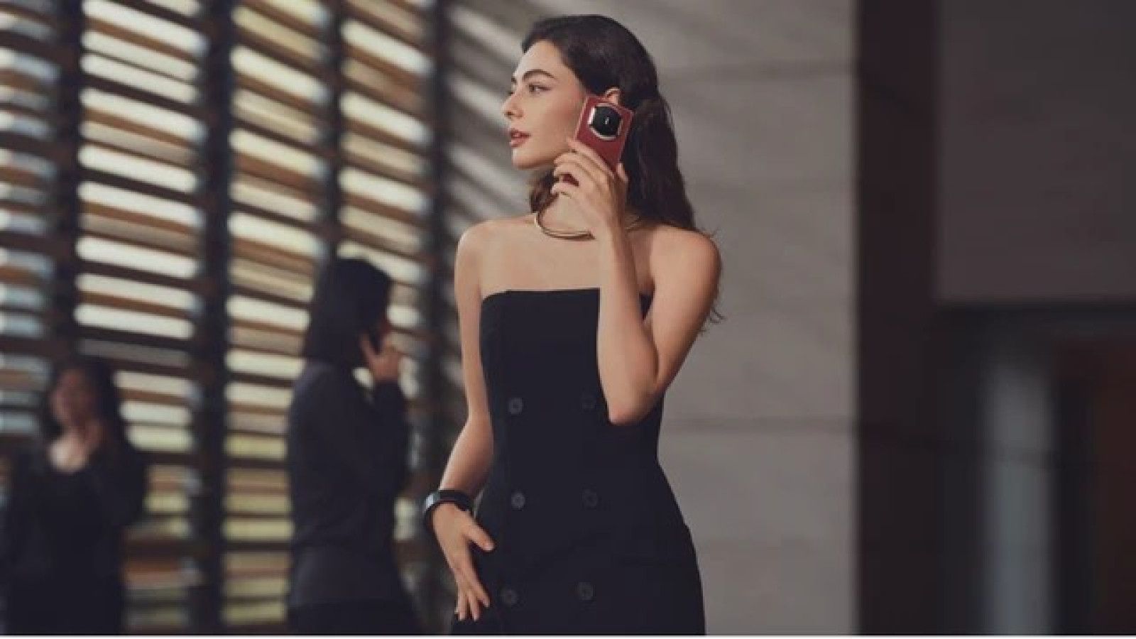 HUAWEI Mate X7: Smartphone Lipat dengan Inovasi Desain dan Kamera Canggih Segera Hadir di Indonesia