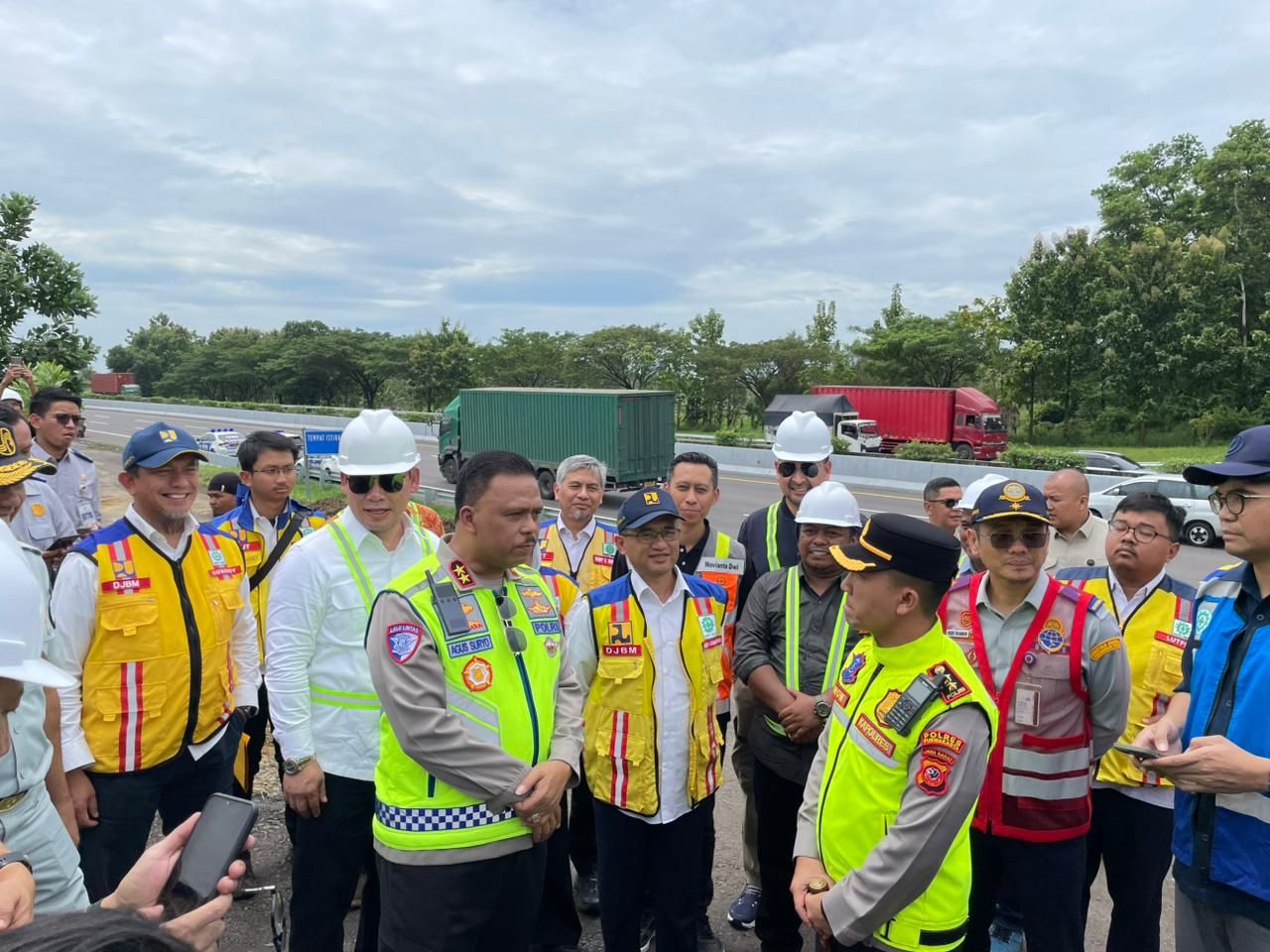 Kawal Ketat Jalur Mudik 2026, Kapolres Purwakarta Dampingi Kakorlantas Cek Kesiapan Tol Cipali