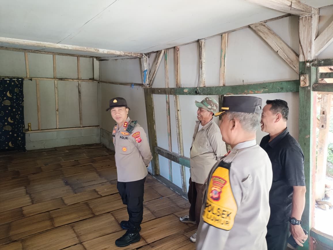 Wujud Nyata Kepedulian Polri, Kapolres Purwakarta Bangun Rumah Layak Huni untuk Warga Jatiluhur