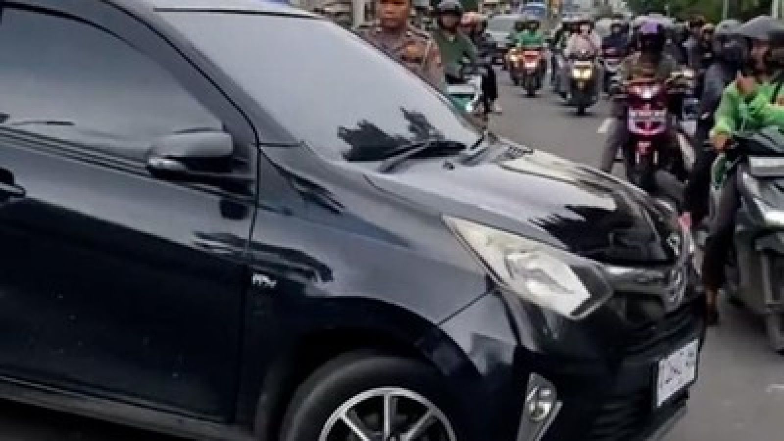 Pengemudi Mobil Ugal-Ugalan di Jakarta, Polisi Selidiki Pelat Palsu