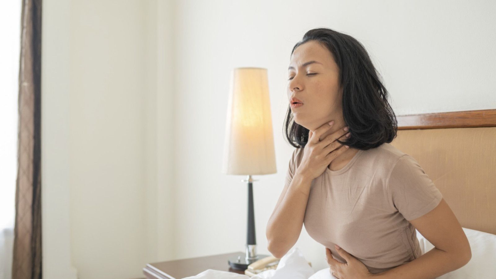 Pahami Radang Tenggorokan: Kapan Antibiotik Diperlukan?