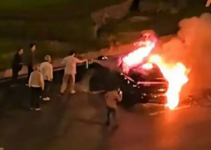1 Orang Tewas Usai Mobil Xiaomi Terbakar, Pintu Tak Bisa Dibuka karena Listrik Padam