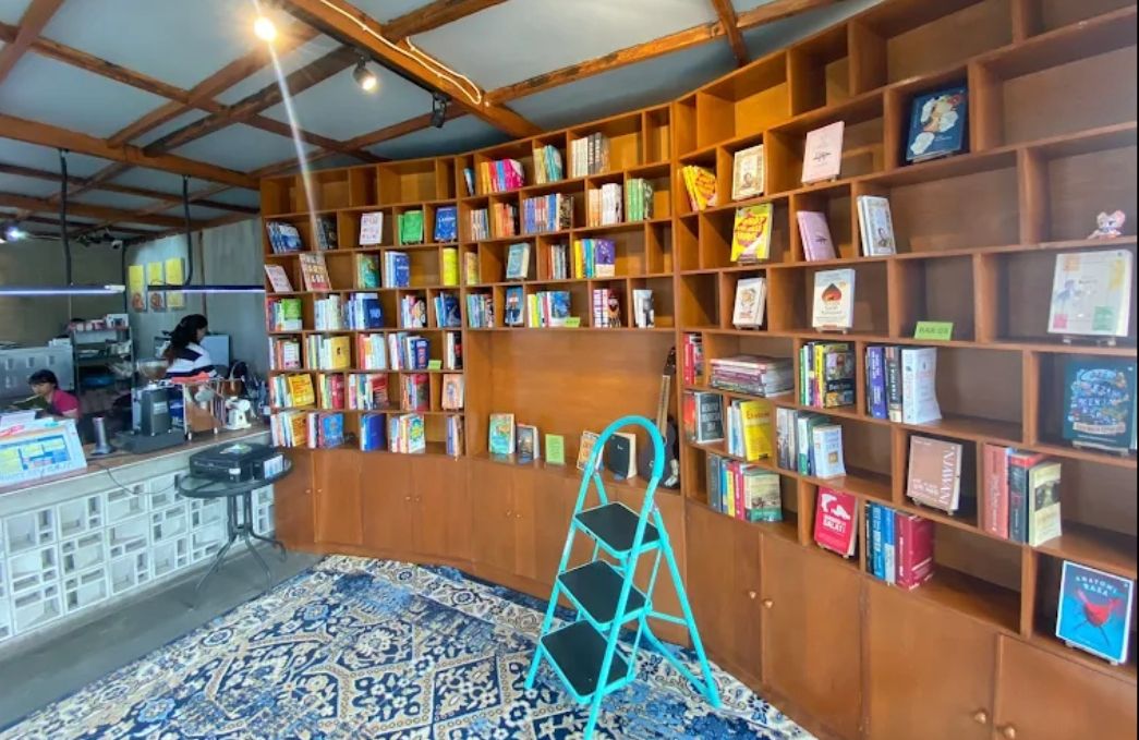 PERPUS Cafe Malang, Book Cafe Baru dengan Rating Sempurna dan Rutin Gelar Diskusi Buku