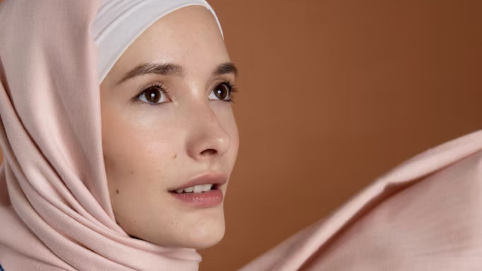 Panduan Memadupadankan Hijab Satin untuk Acara Ramadan