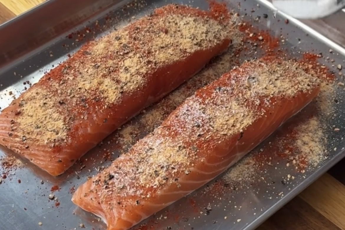 Resep Salmon Baked Rice yang Lumer Parah: Sekali Sendok Auto Nambah!
