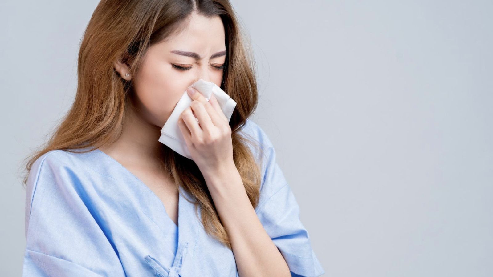 Mengetahui Sinusitis: Pilih Obat Semprot Hidung atau Antibiotik?