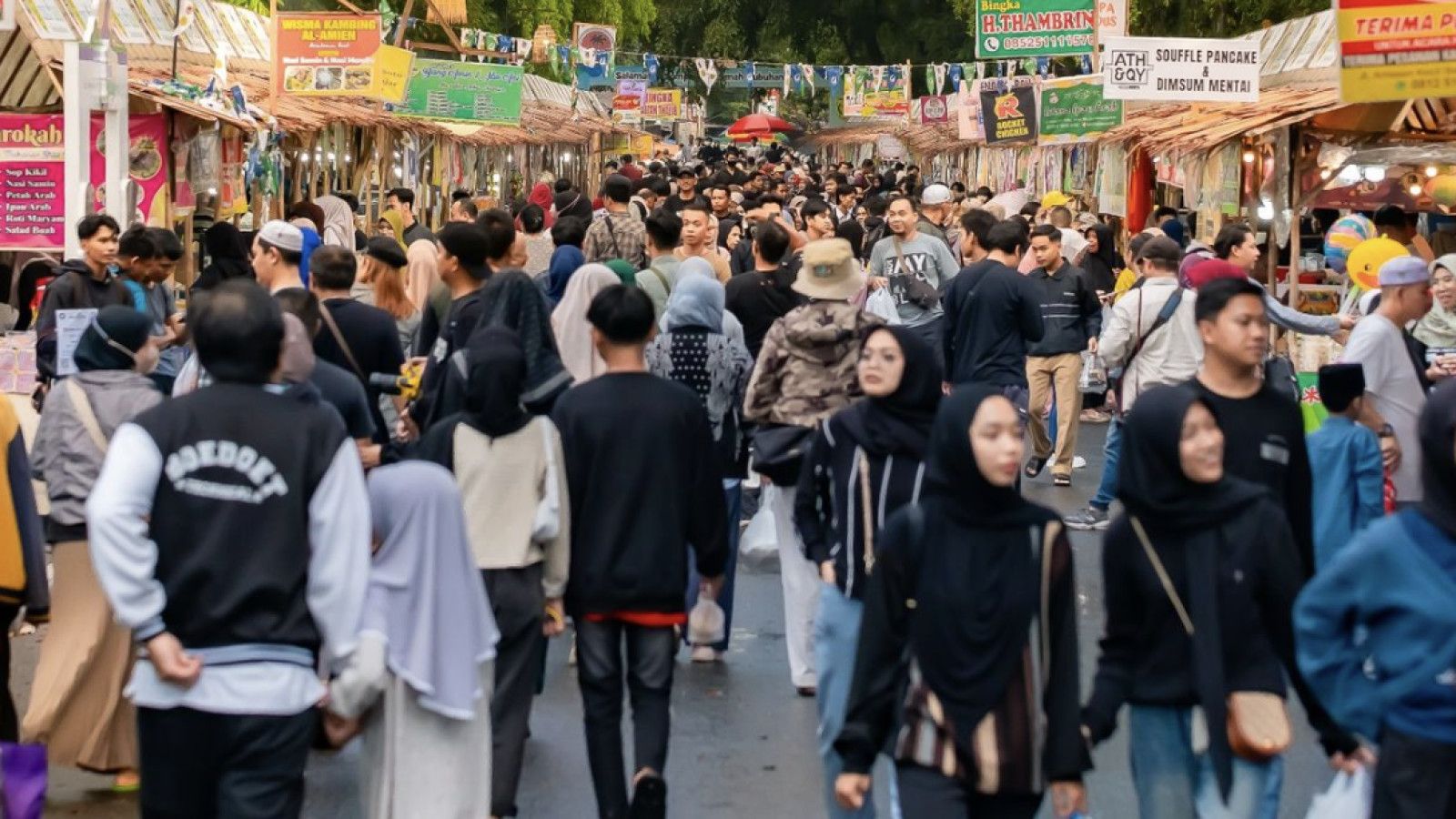 Tradisi Berburu Takjil di Bulan Ramadan: Interaksi Sosial dan Keberagaman Kuliner