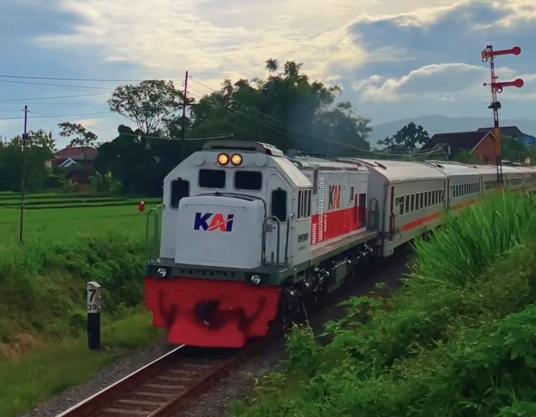 Kereta Api Jadi Primadona Mudik, Tiket Cepat Habis Diburu Pemudik