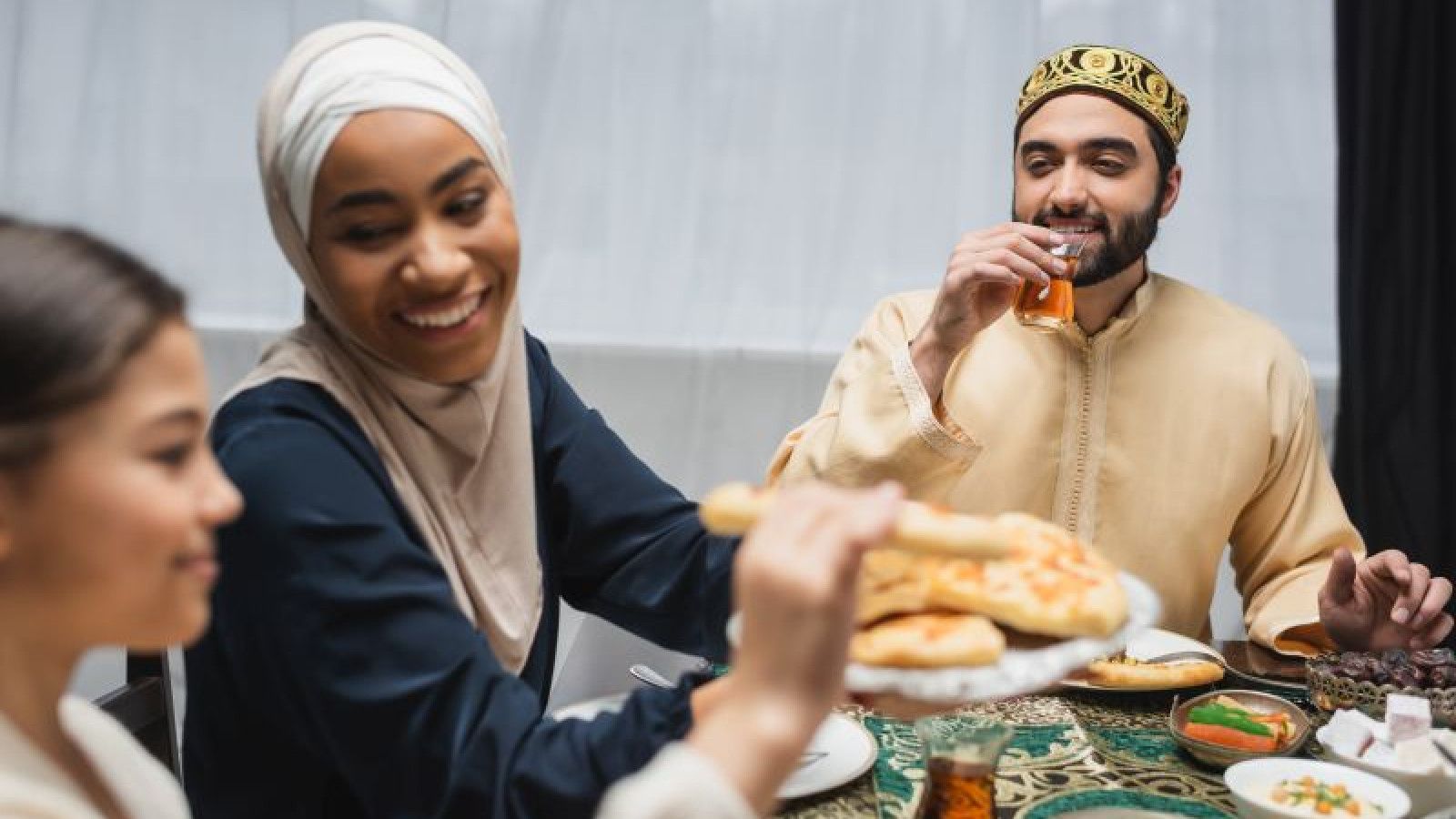 Strategi Bijak Mengelola Gula Darah Saat Berbuka Puasa