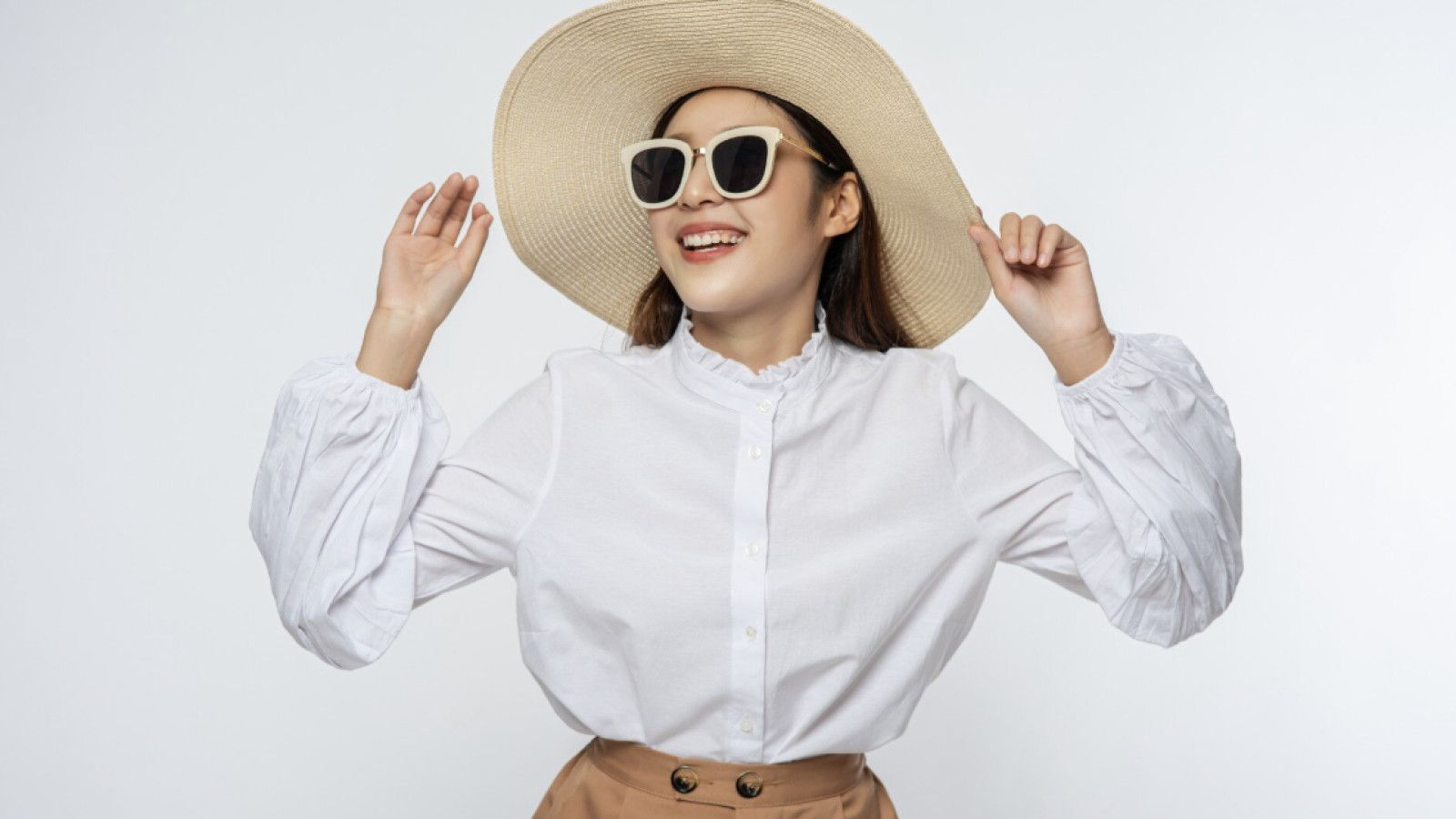 Pilihan Outfit Ringan untuk Menghadapi Cuaca Panas