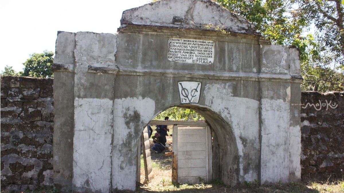 Benteng VOC Kaiely, Jejak Kolonial Belanda yang Masih Kokoh di Tanah Buru