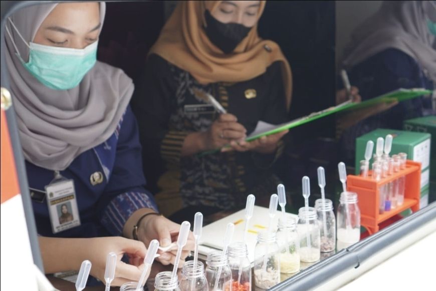 Uji Cek Bahan Pangan dilakukan di Pasar Grogopan, Teri Nasi Positif Mengandung Formalin