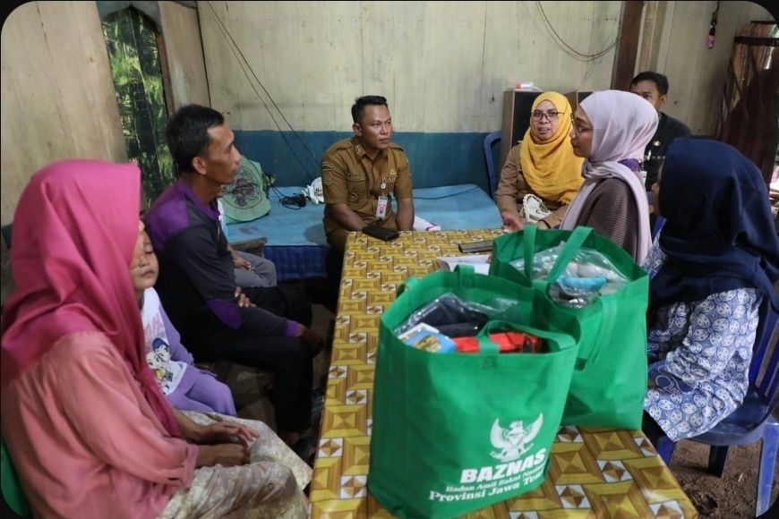 Hartarto Seorang Pekerja Serabutan yang Terima Bantuan RLTH