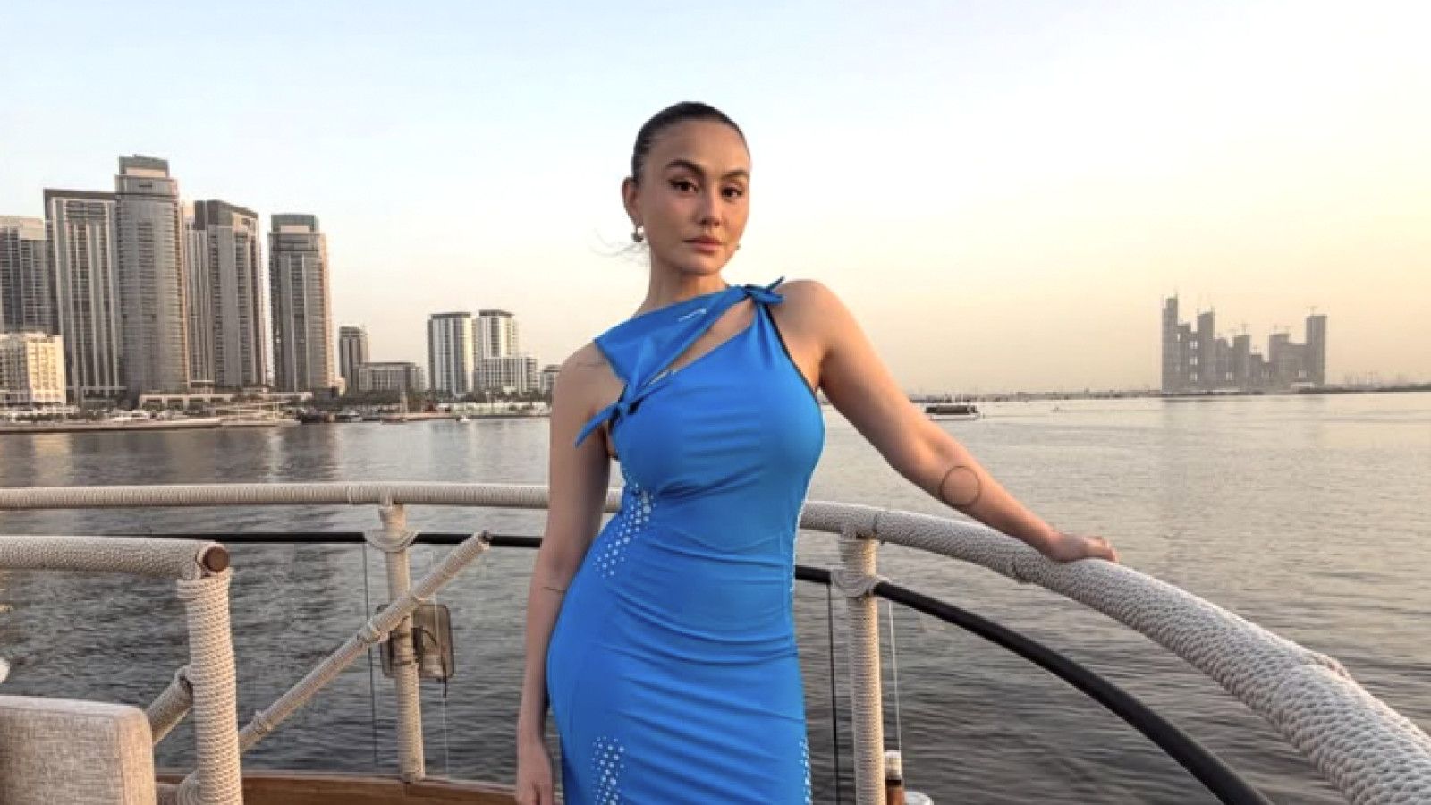 Agnez Mo Pastikan Keamanannya di Dubai di Tengah Ketegangan