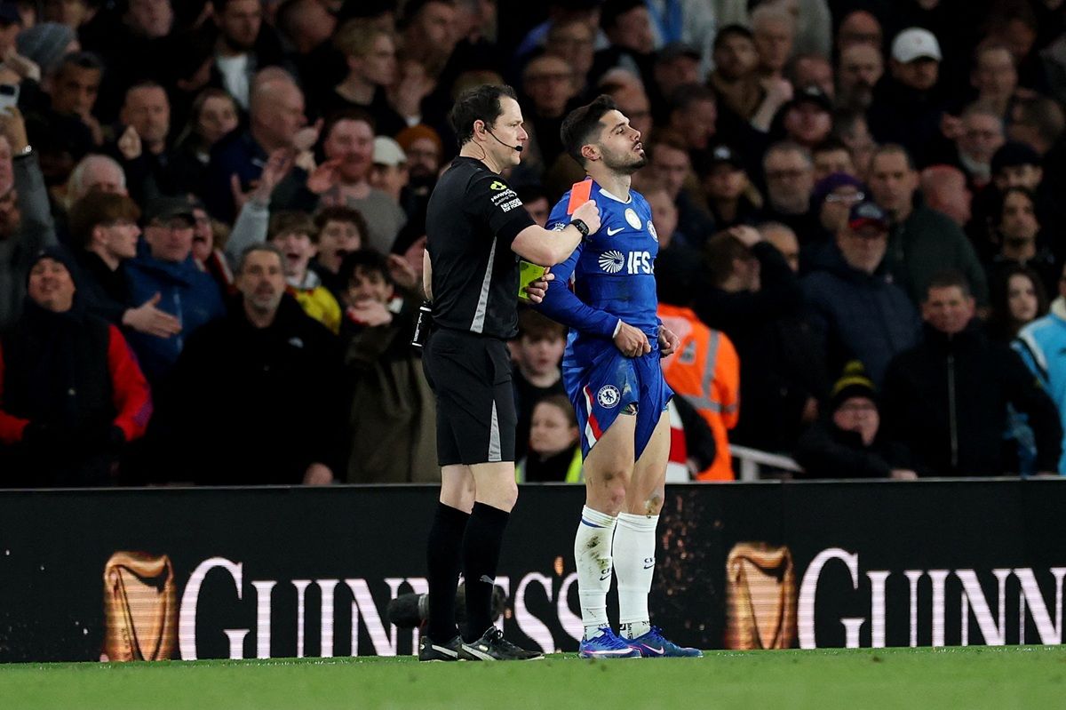 Liam Rosenior Komentari Kartu Merah Chelsea usai Kalah atas Arsenal di Derby London