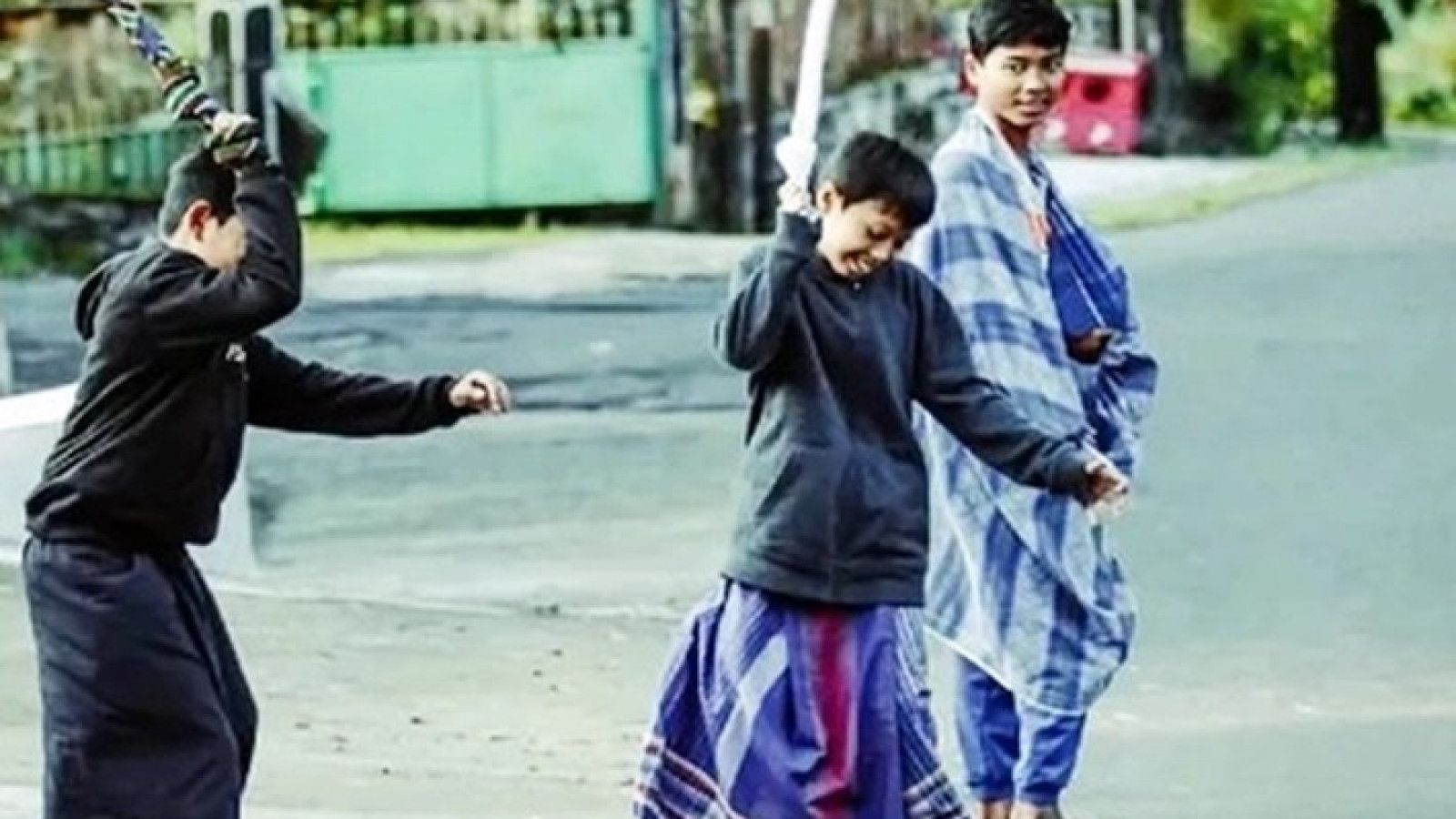 Krisis Ruang Bermain Anak Tercermin dalam Fenomena Perang Sarung Saat Ramadhan