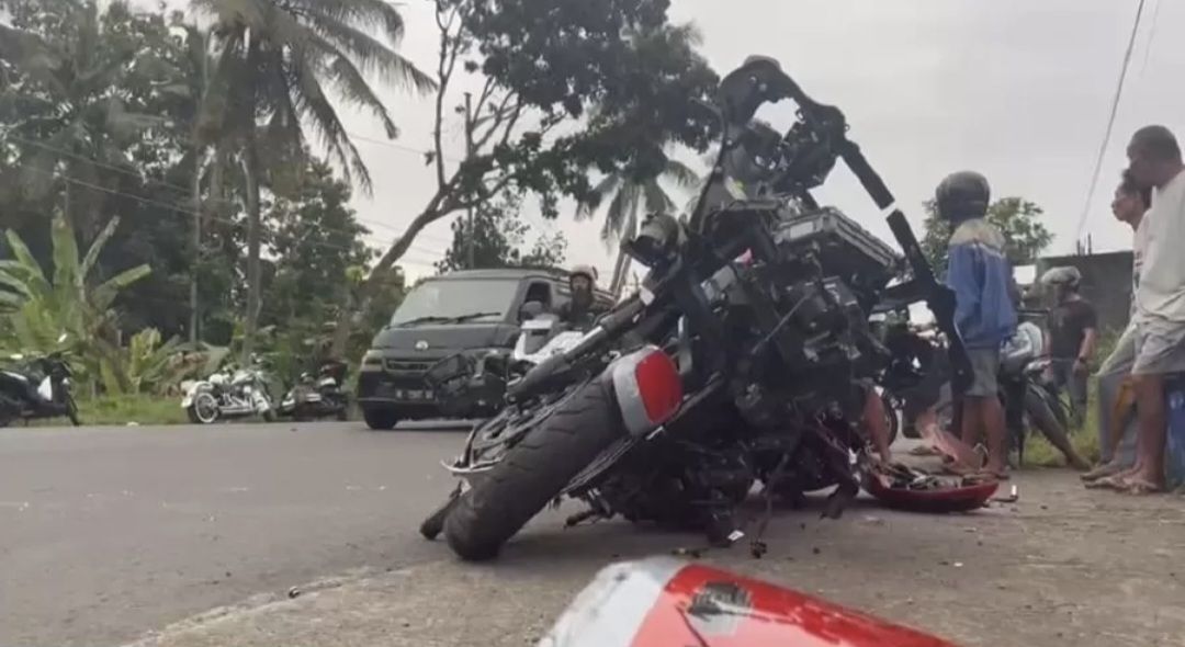 Laka Maut Kulon Progo : Istri Bos Rokok Tewas, Suami Kritis dan 2 Orang dirawat Intensif