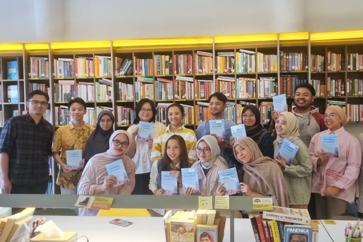 Dosen ITB Bongkar Rahasia Survive Kuliah Lewat Buku Bertajuk “Panduan Tumbuh di Kampus”