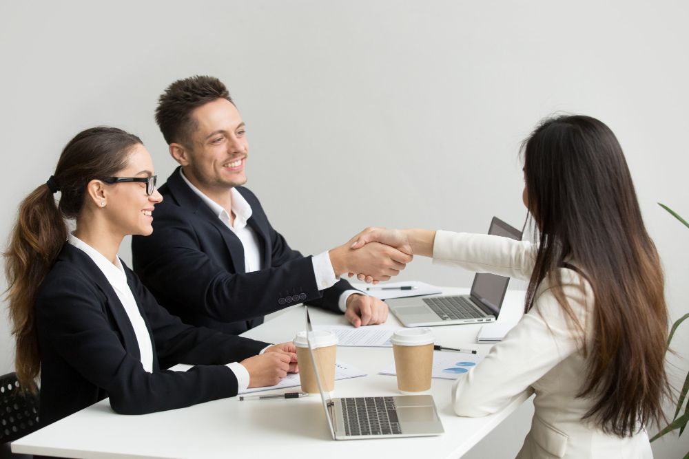 Pitching dalam Dunia Bisnis: Simak Definisi, Strategi Efektif, dan Contoh Penerapannya