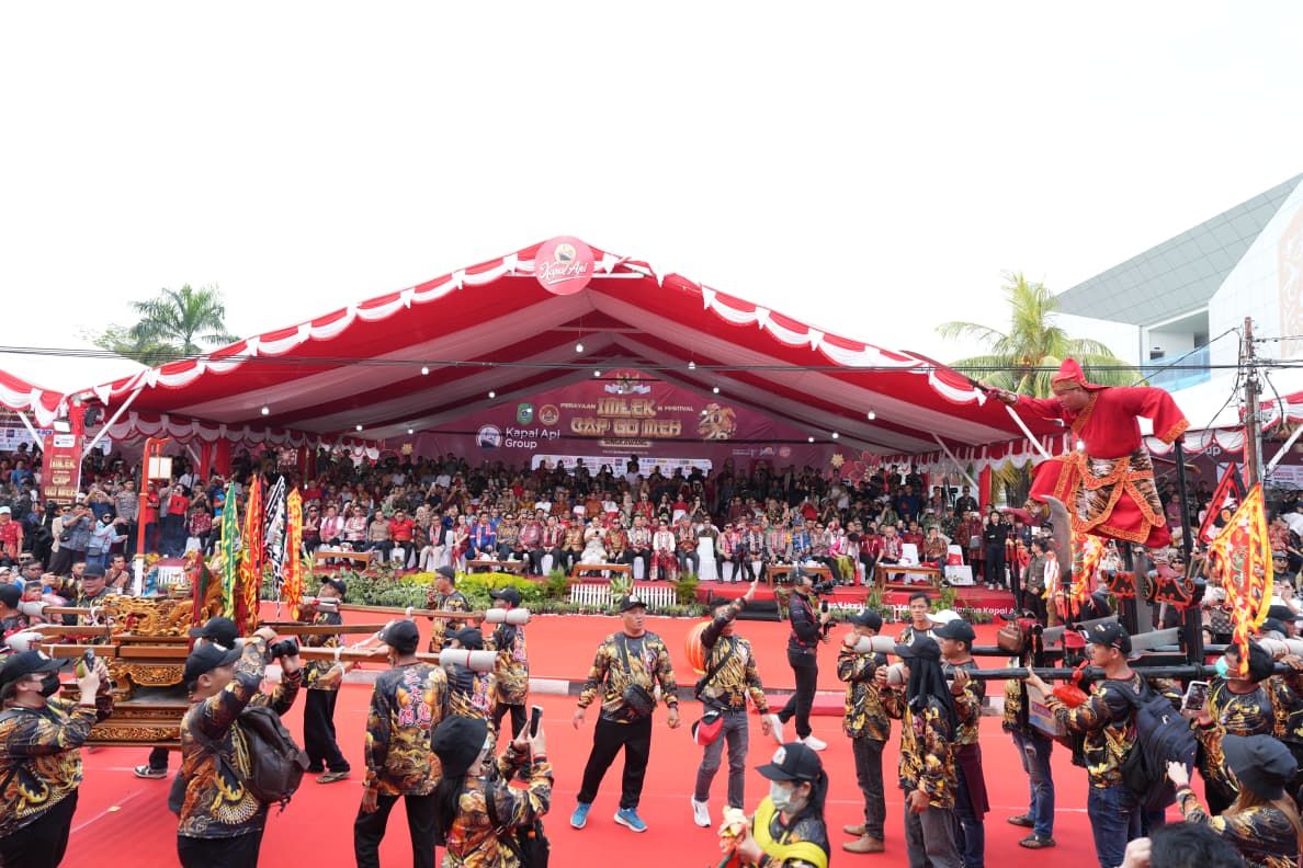 Mendagri Apresiasi Kemeriahan dan Toleransi di Perayaan Imlek dan Festival Cap Go Meh 2026 Singkawang