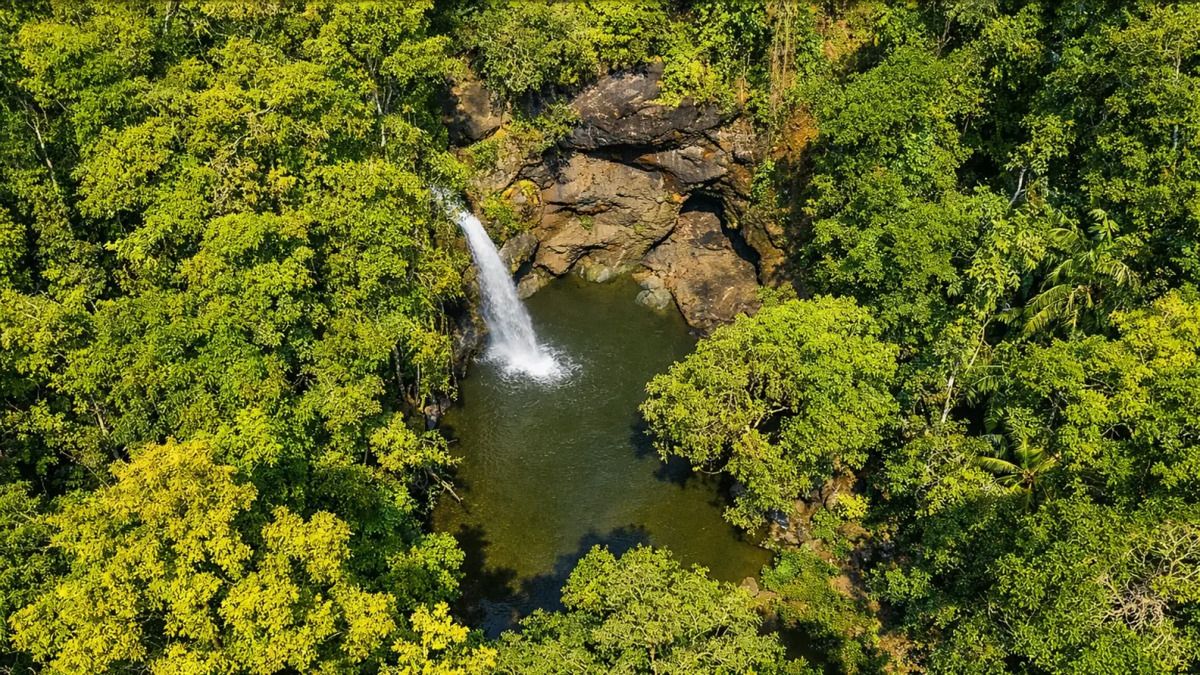 Air Terjun Koka, Oase Tersembunyi dengan Air Sejernih Kristal di Halmahera Tengah