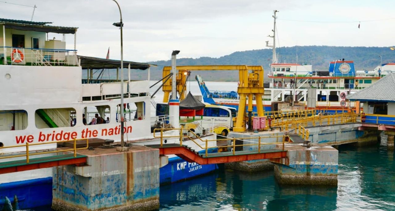PT ASDP Indonesia Ferry Prediksi 5,8 Juta Pemudik Akan Melintas Di Pelabuhan Merak Dan Ketapang
