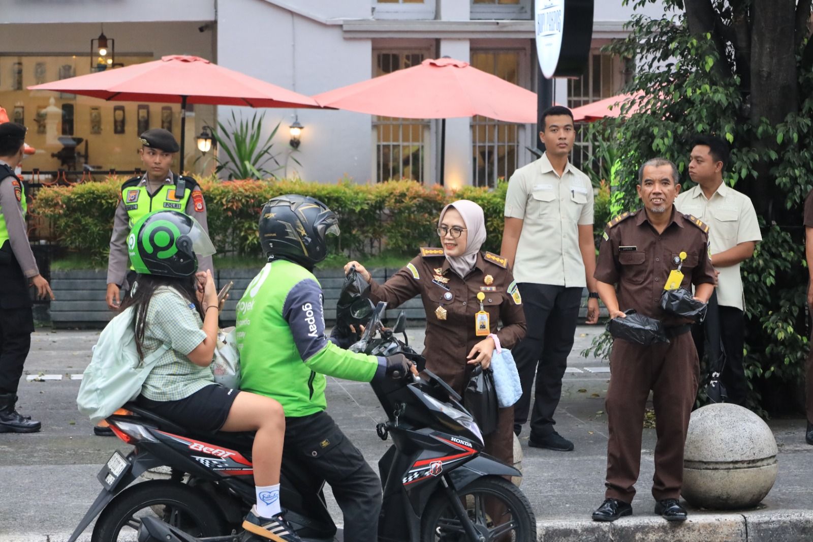 Semarak Ramadhan 2026 Kejati DIY Bersama IAD : Gelar Bazar Murah Hingga Bagikan Takjil Gratis