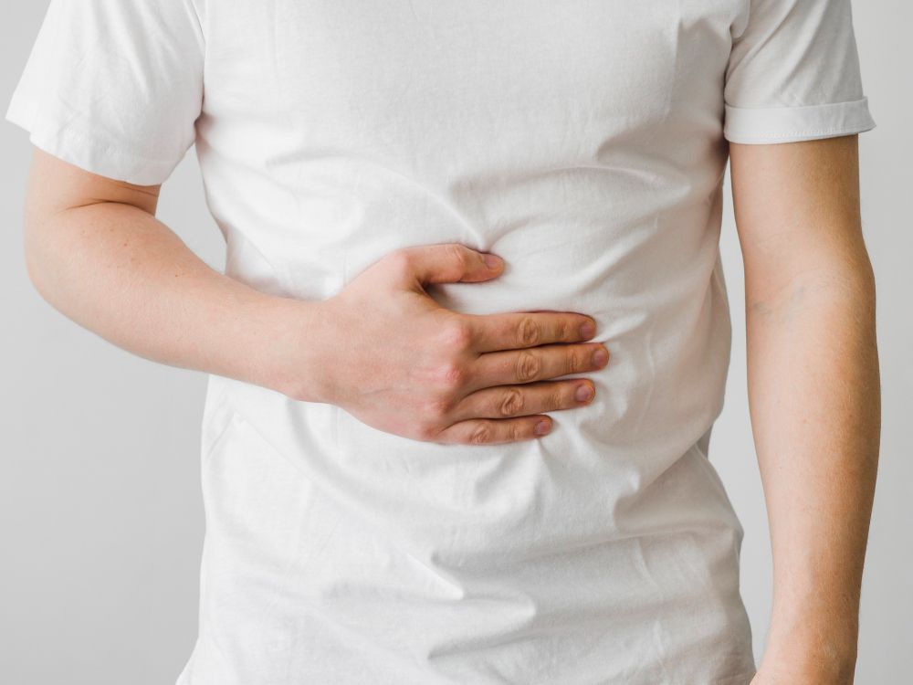 Lambung Perih Saat Puasa? Trik Simpel Ala Dokter Biar Asam Lambung Aman