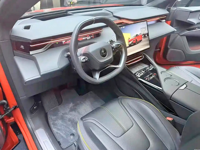 Lotus For Me, SUV Kencang Buat yang Nggak Mau Repot Ngecas