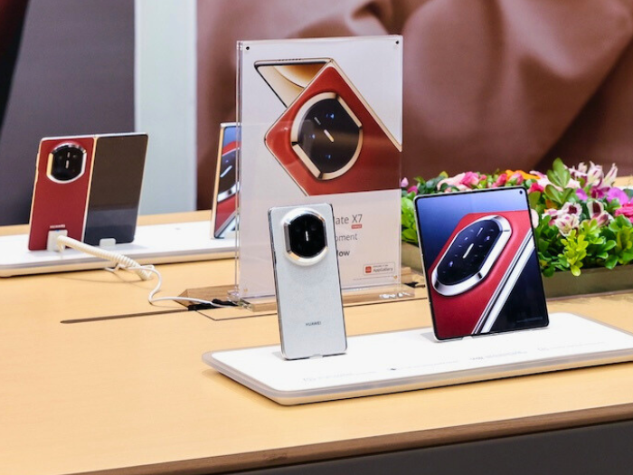 HUAWEI Mate X7 Masuk Indonesia, HP Lipat Pertama yang Gak Takut Hujan