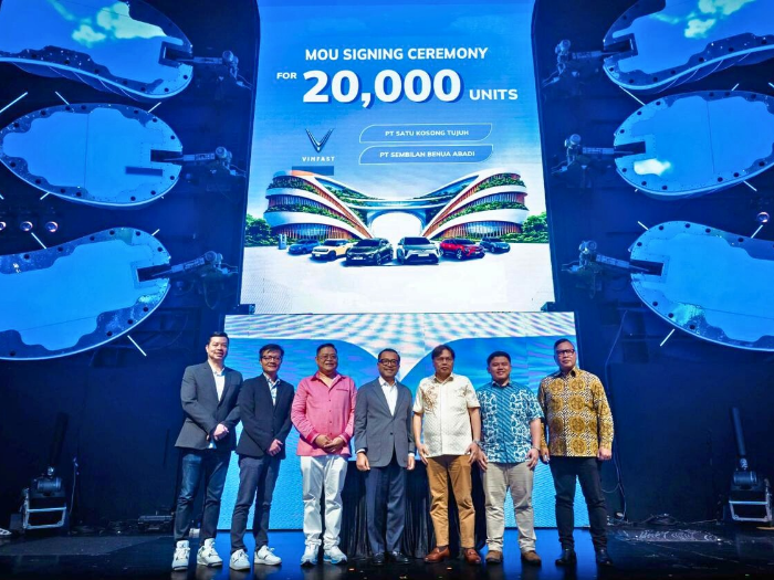 VinFast Pasok 20 Ribu Unit Mobil Listrik untuk Transportasi Komersial Indonesia