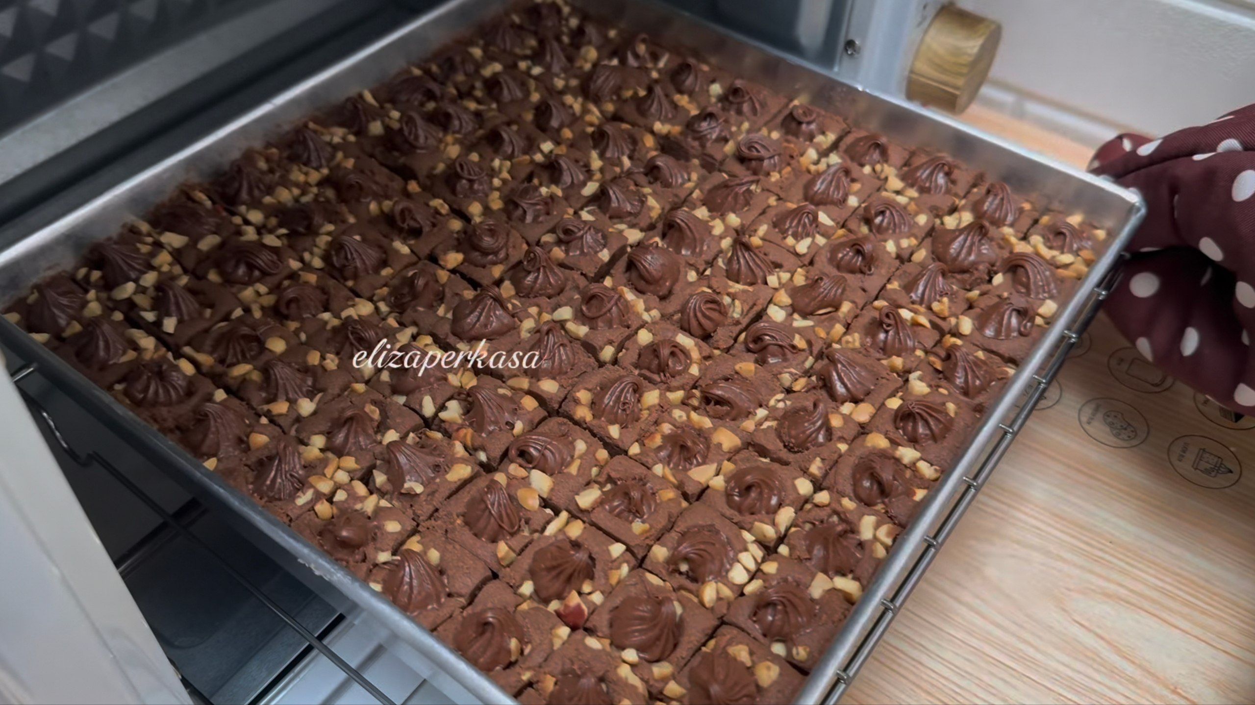 Resep Peanut Cokelat Cookies Renyah dan Enak untuk Toples Lebaran