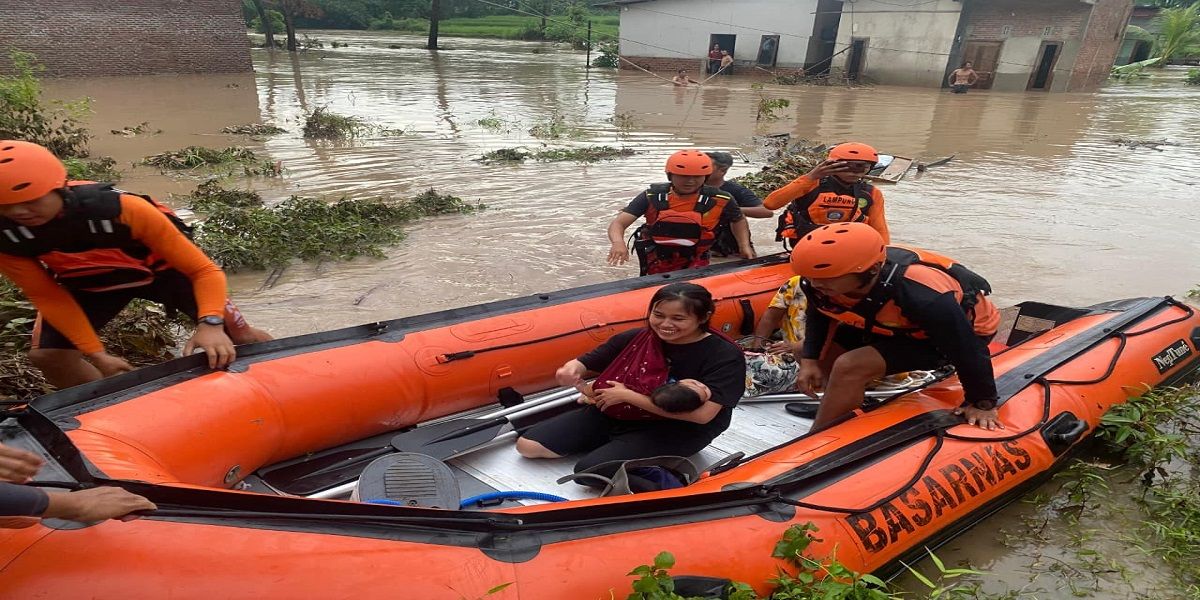 Banjir Landa Jati Agung Lampung Selatan, 20 Warga Dievakuasi Basarnas, 11 Rumah Terendam