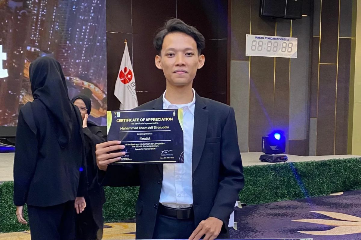 Kalahkan Ratusan Tim, Mahasiswa Vokasi UI Ciptakan SmartMeet AI Inovasi Pengatur Rapat yang Canggih